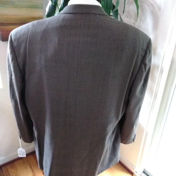 Highend Men's Suits - Picture 2 of 3